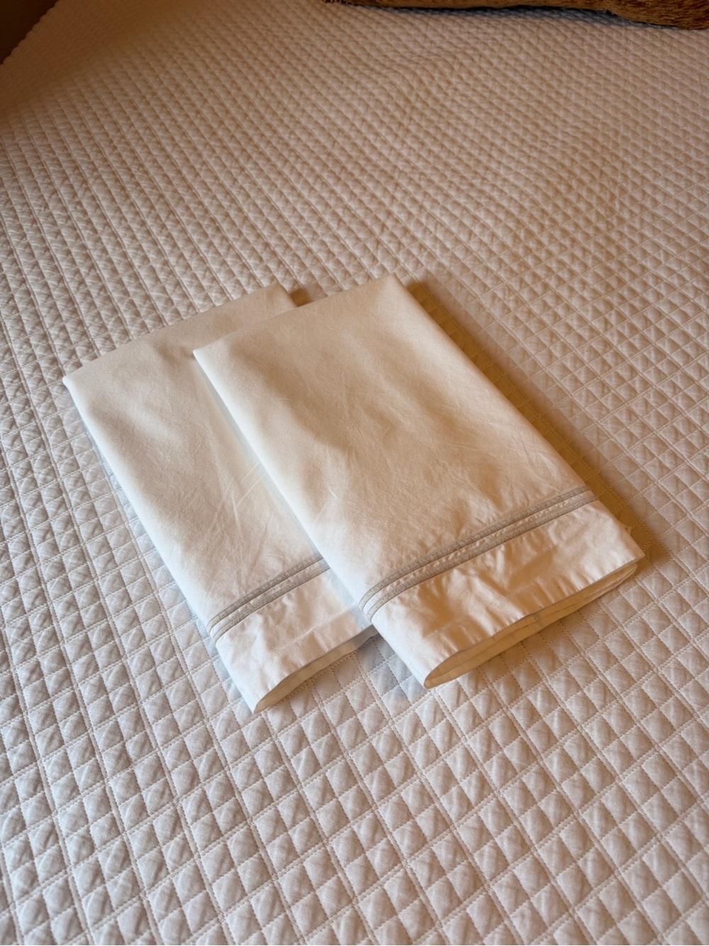 Matouk | Hotel Stripe Standard Shams Set of 2